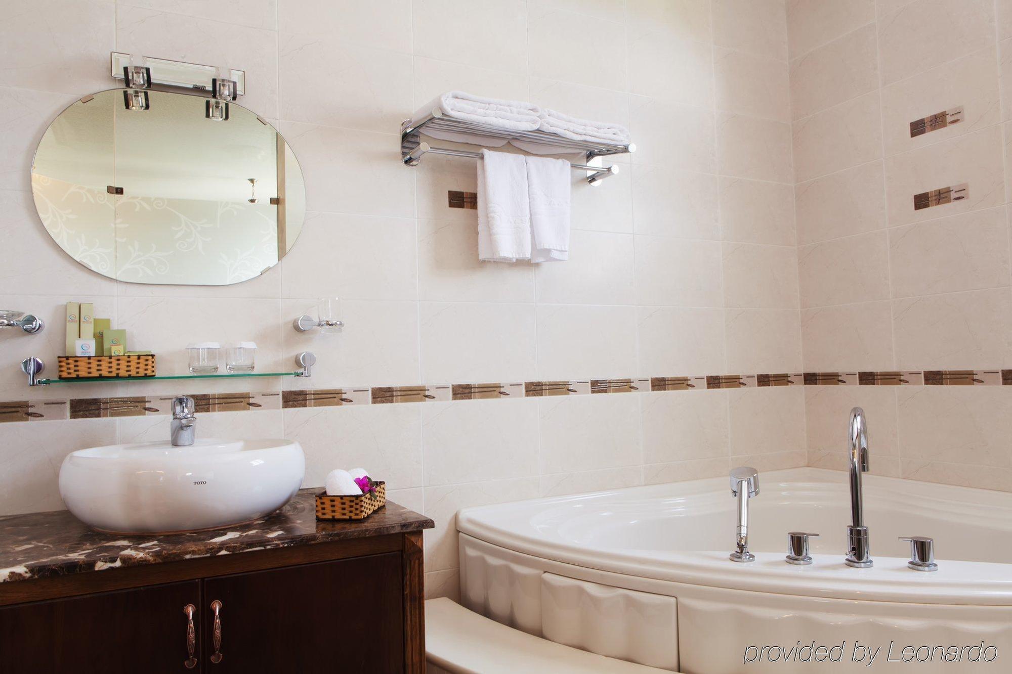 The Sun Hotel Nha Trang Bagian luar foto